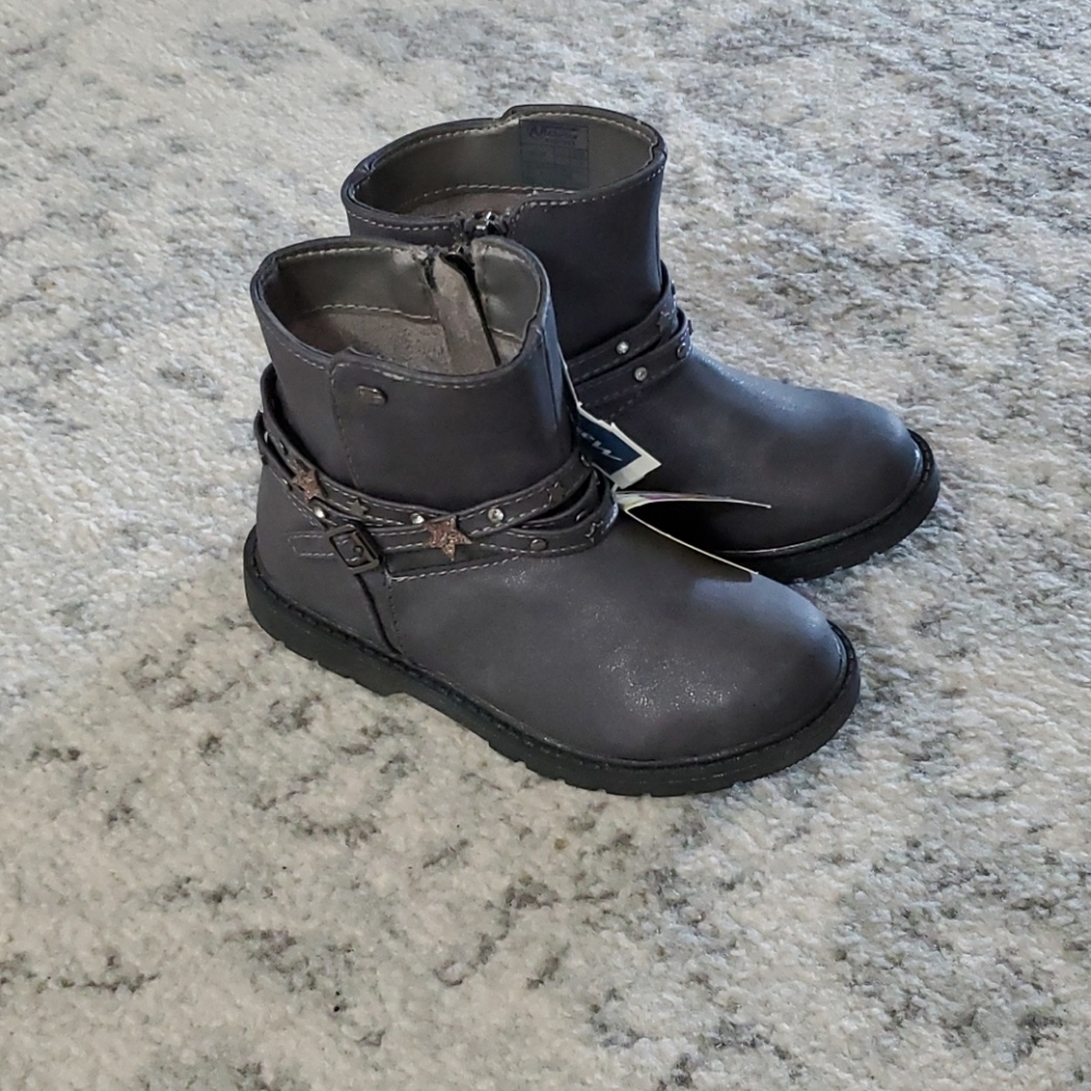 Brand new! Little girls boots!